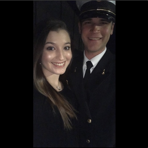 Meet your Posher, Jessica - Picture 1 of 1